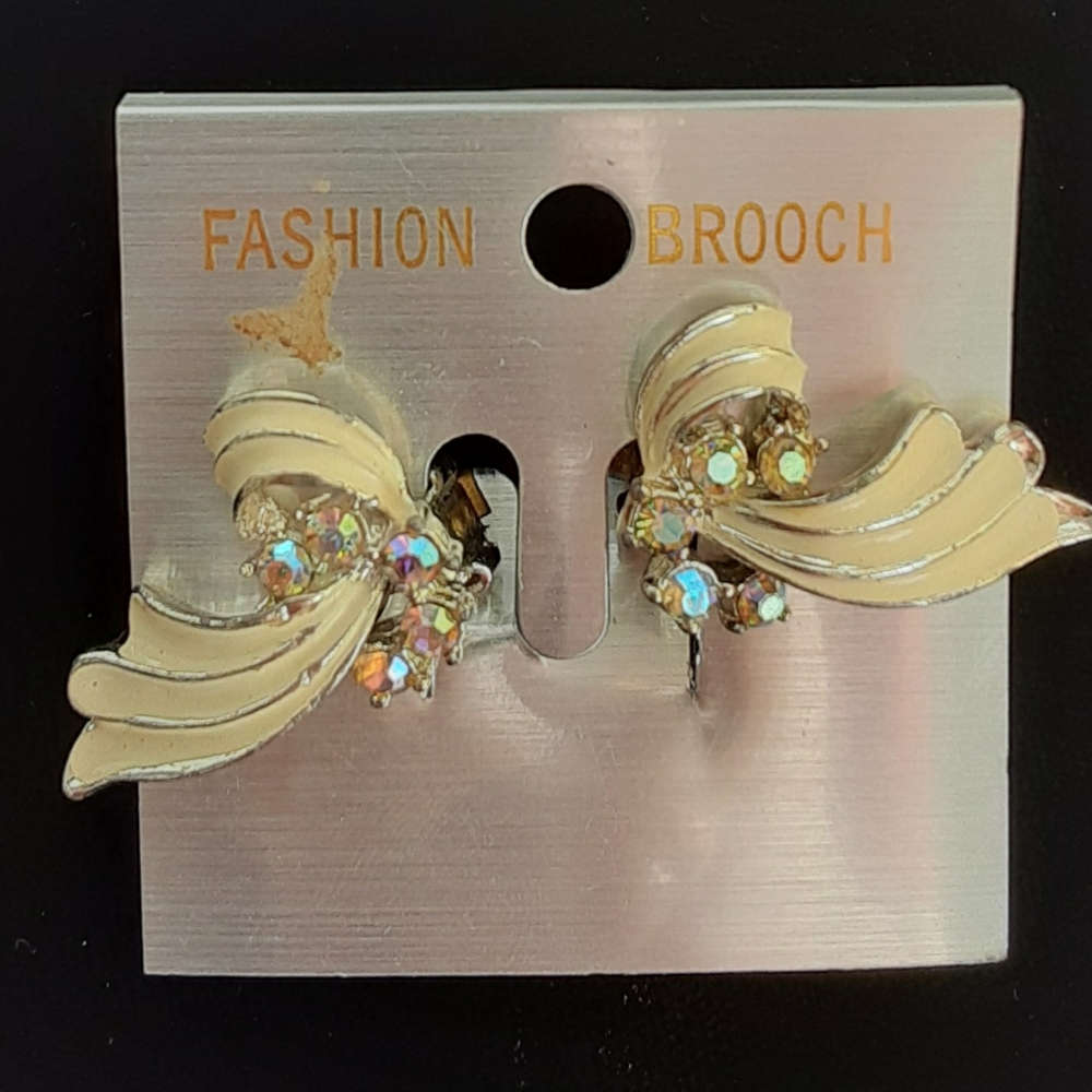 Fashion Brooches